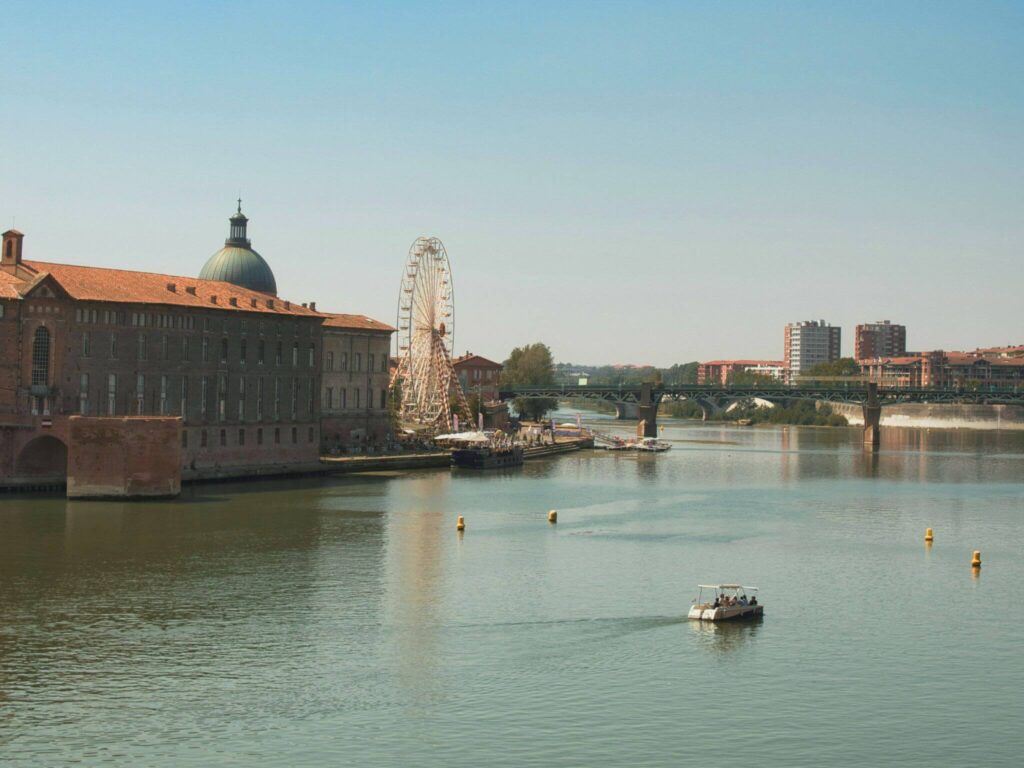 View over the Garonne River in Toulouse, France.