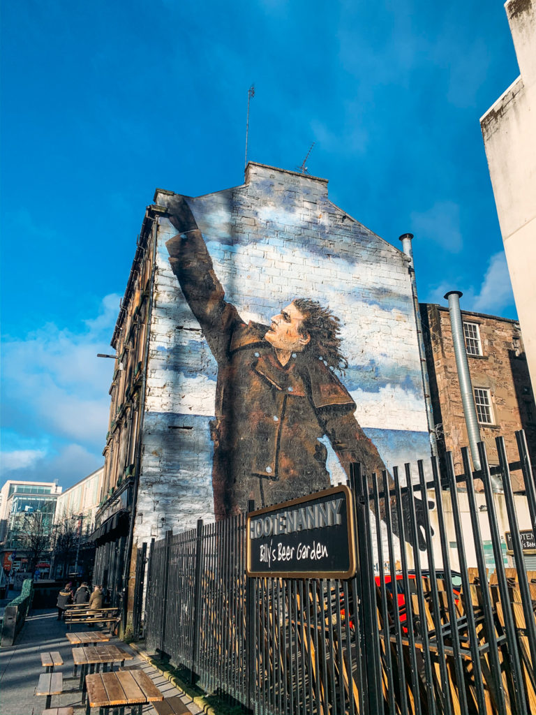 Billy Connoly Mural outside hootenanny's bar in Glasgow city centre
