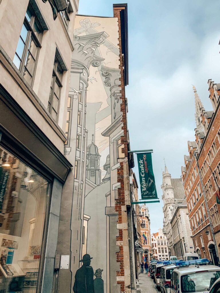 Le Passage mural on the Brussels Comic Book Route