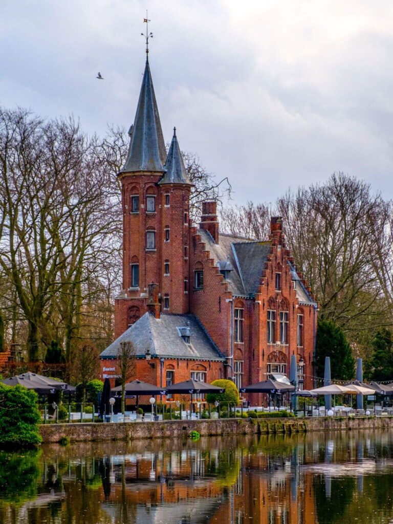 Kasteel Minnewater in Bruges.