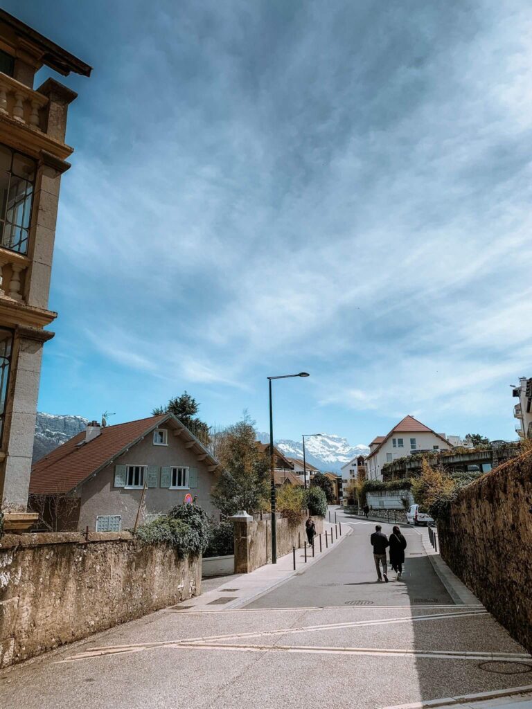 Chemin de la Tour la Reine in Annecy, France