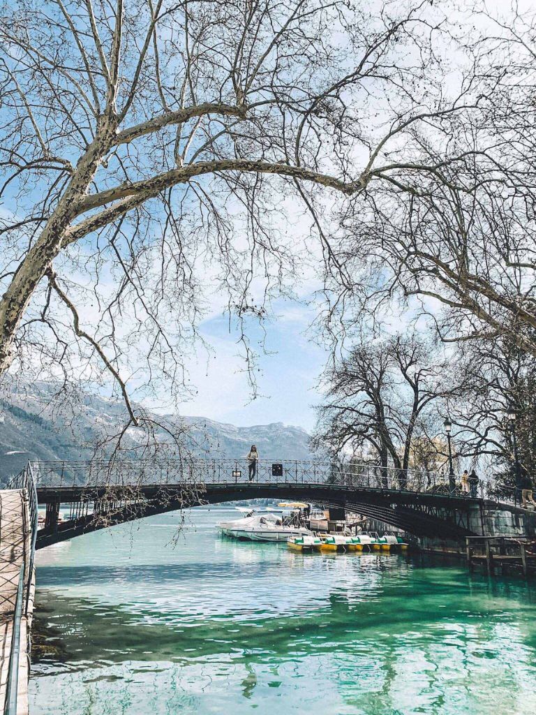 View of Pont des Amours from Canal du Vassé in Annecy.